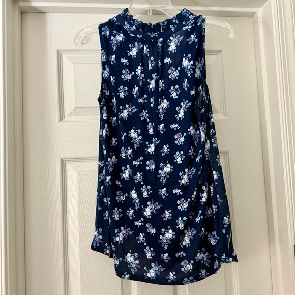 NWT  LOFT  Navy Blue Floral Button Down Sleeveless Shell Blouse - XS - Picture 6 of 8
